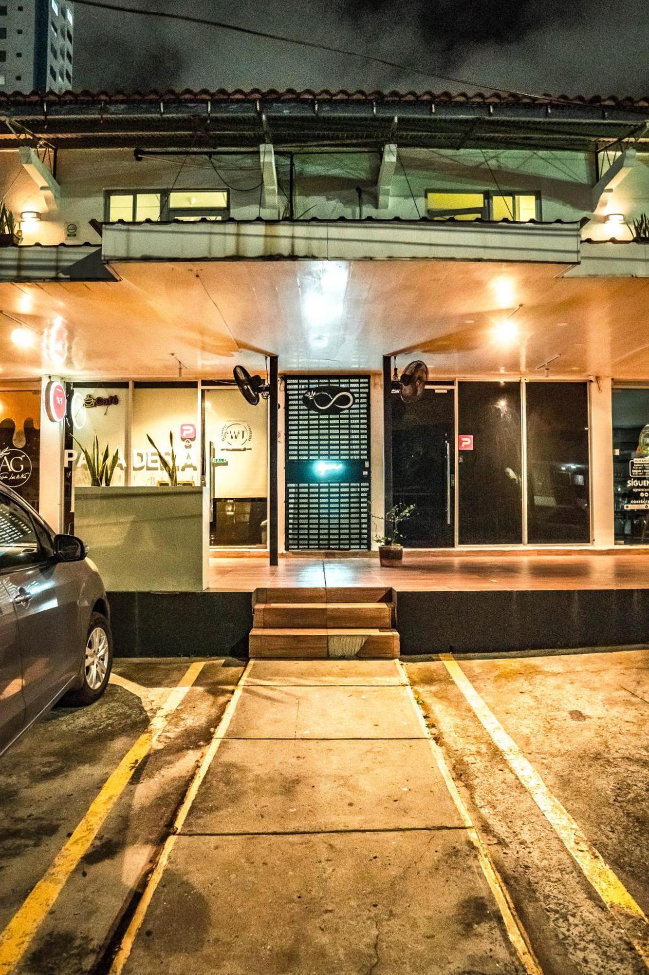 Eden'S Garden Hostel Панама Сити Екстериор снимка